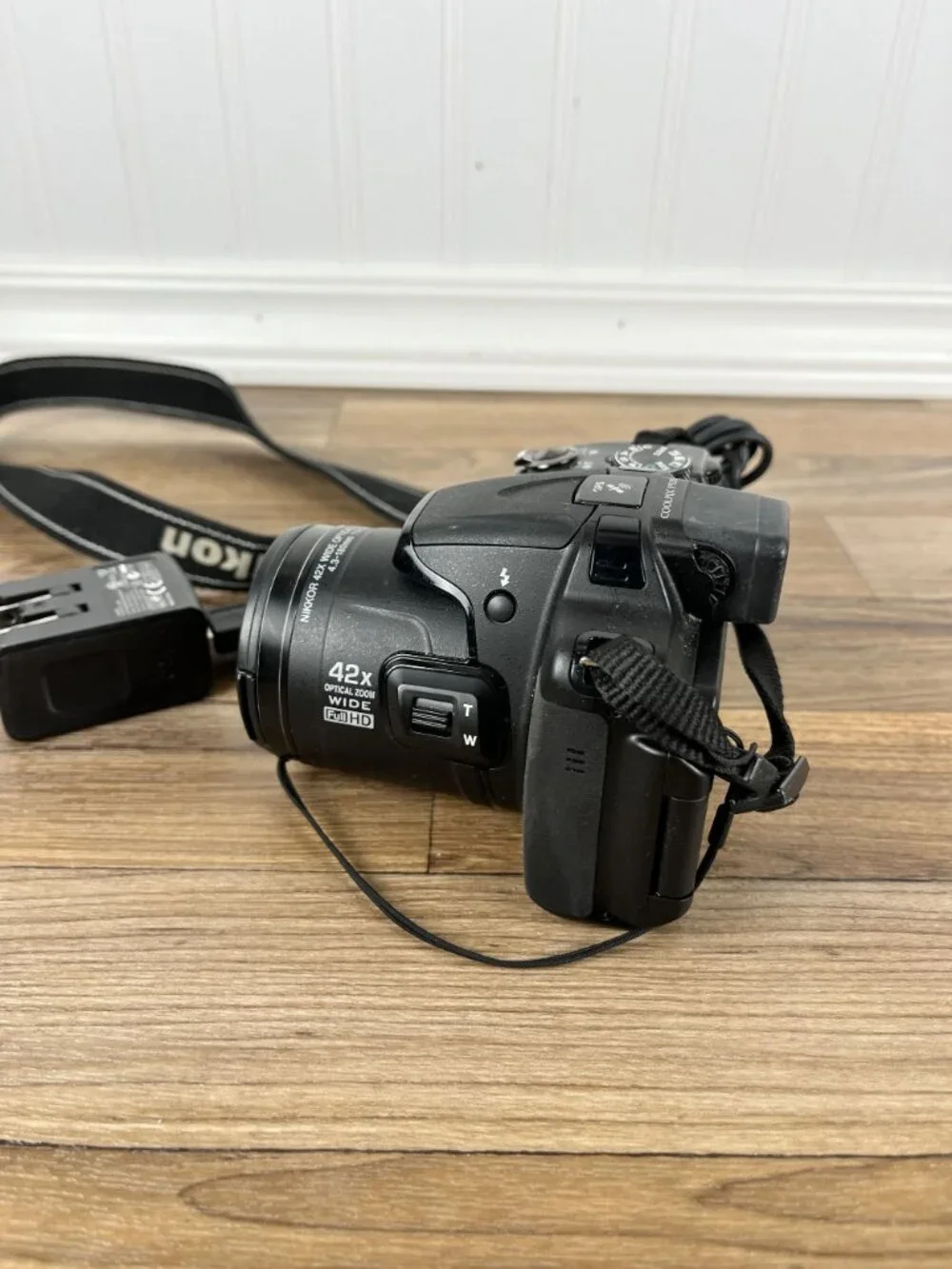 Nikon COOLPIX P520 18.1MP Digital Camera Black 42x Optical Zoom (PARTS AS IS)